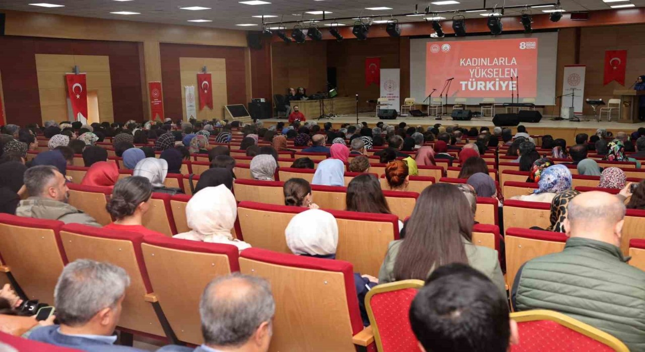 Adıyamanda, 8 Mart Dünya Kadınlar Günü kutlandı