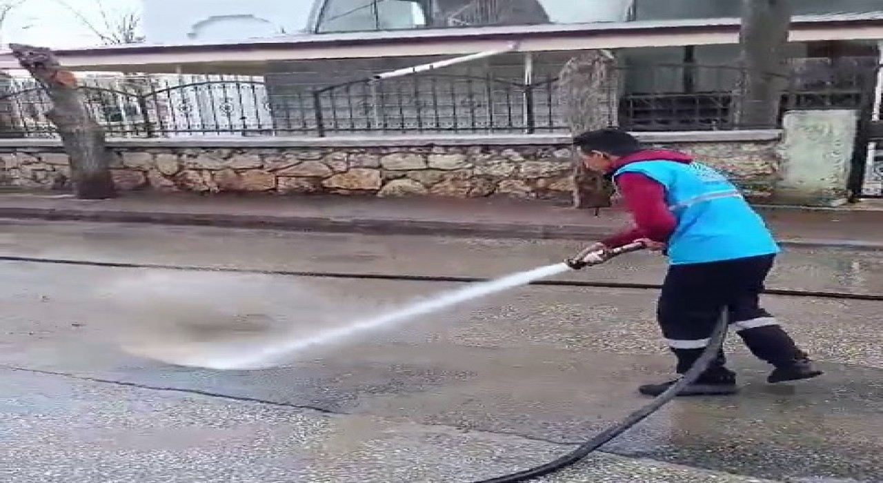 Adıyamanda cadde ve sokaklar temizleniyor