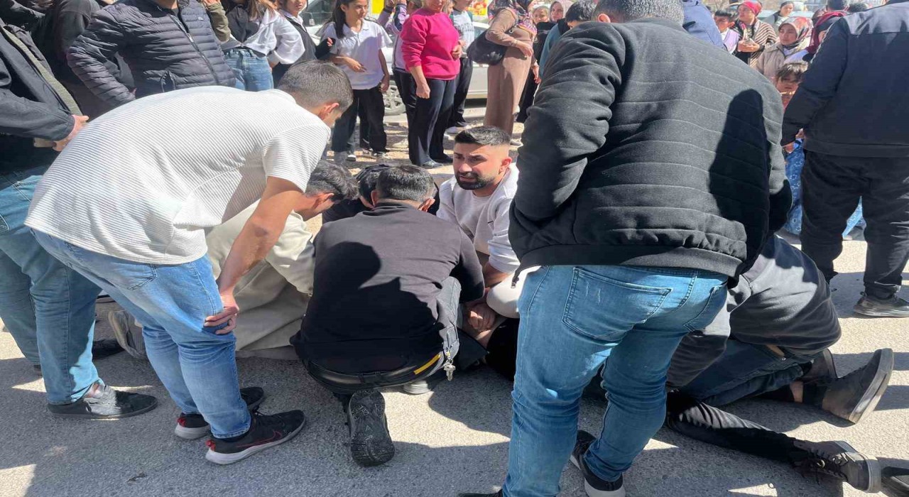 Adıyamanda devrilen motosikletteki 2 kişi yaralı