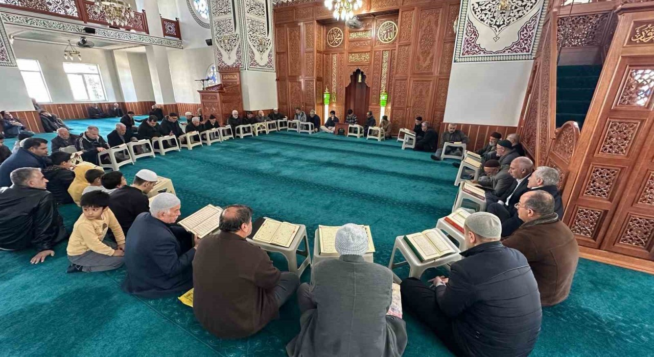 Adıyamanda mukabele geleneği Ramazan ile başladı