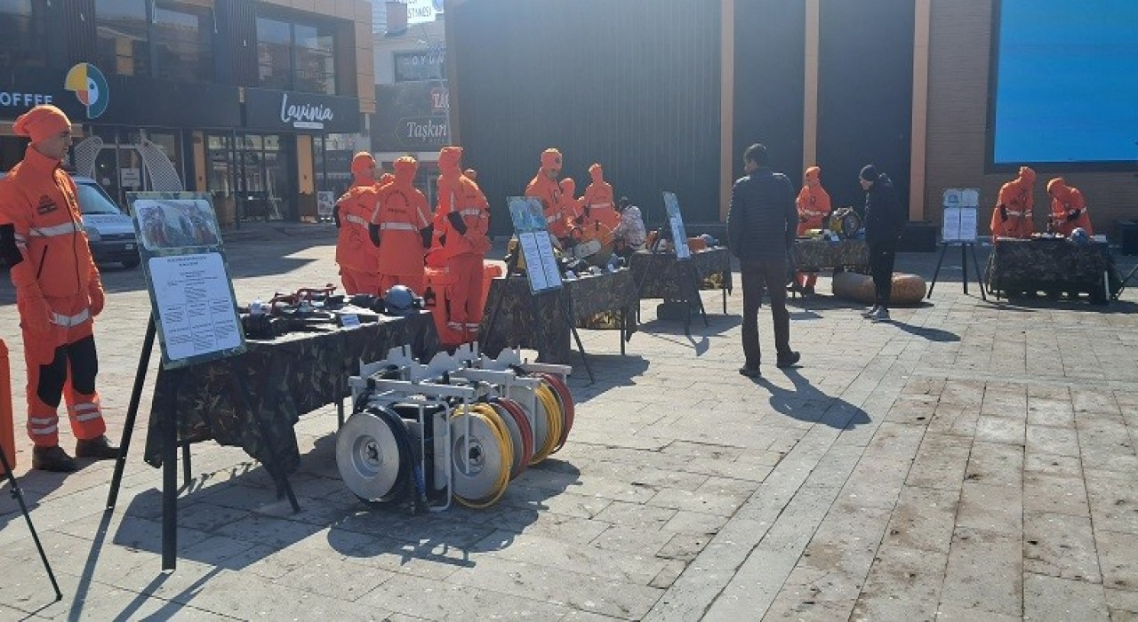 AFAD Deprem Haftası kapsamında stant açtı