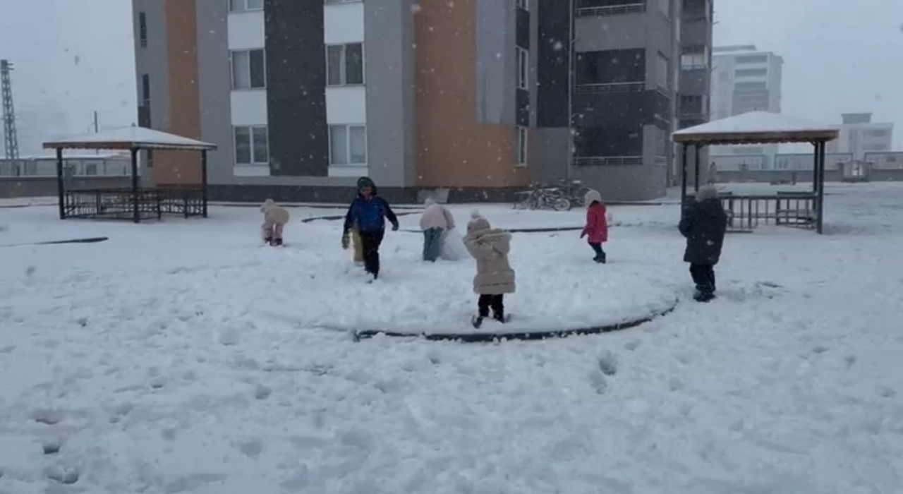 Afşin ve Göksunda eğitime kar engeli