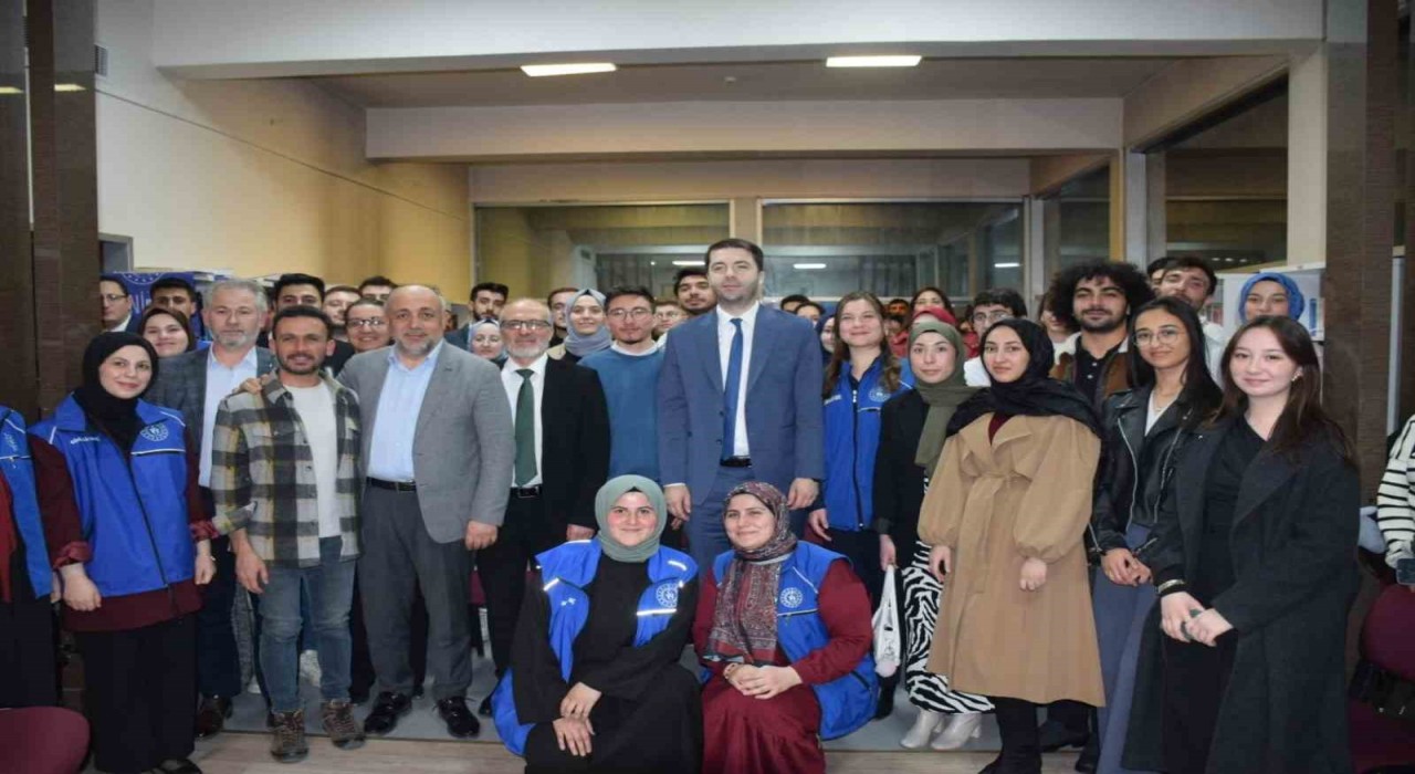 Afyonkarahisarda gençlere ÜNİDES programı anlatıldı