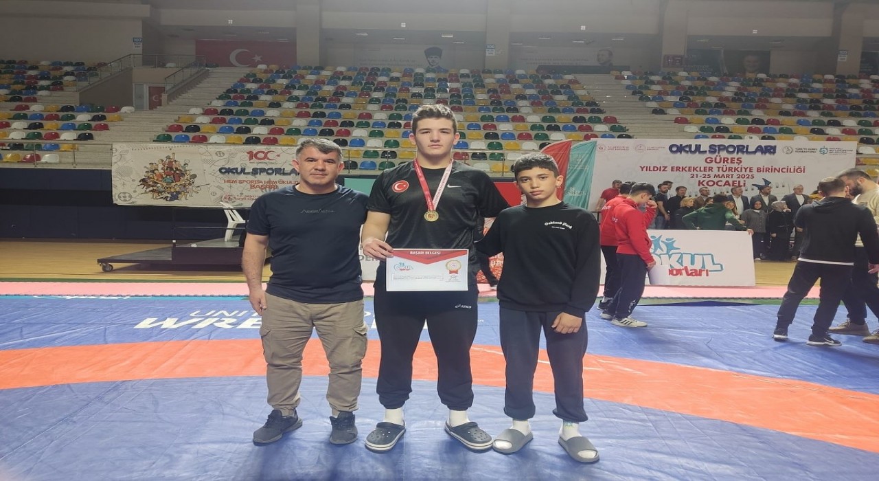 Afyonkarahisarlı sporcu altın madalya kazandı