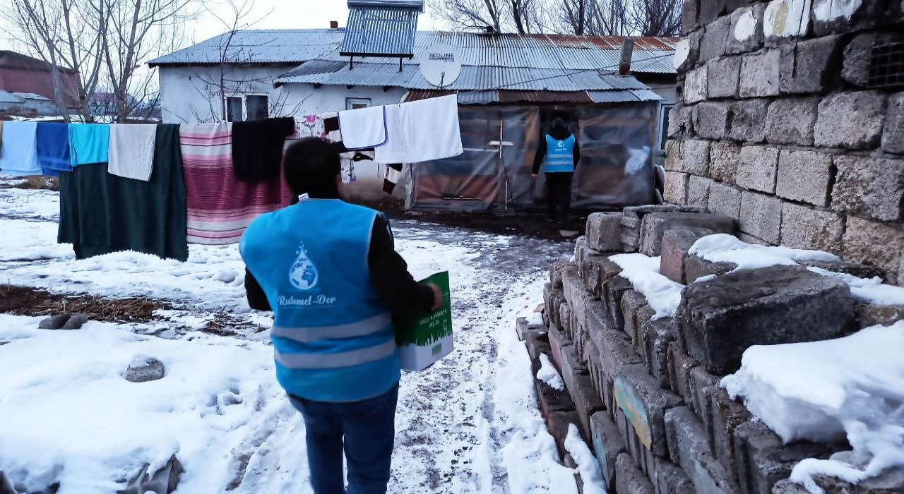 Ağrı Rahmet-Der, Ramazanda 3 bin 500 aileye yardım ulaştırdı