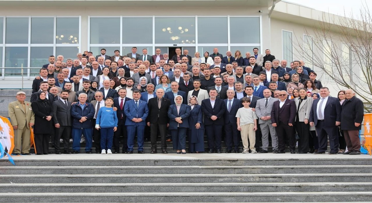 AK Parti Düzce teşkilatında bayramlaşma coşkusu