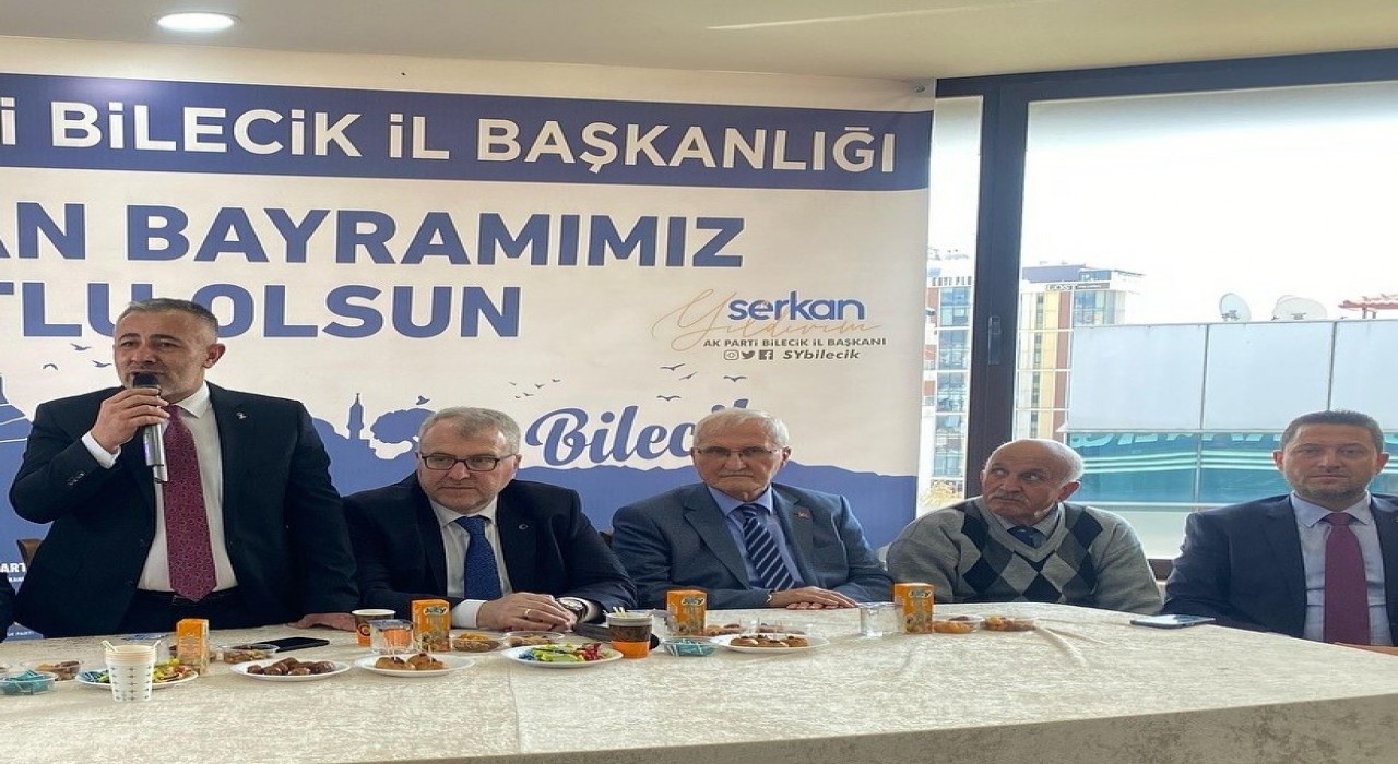 AK Partide bayramlaşma programı yoğun katılım sağladı