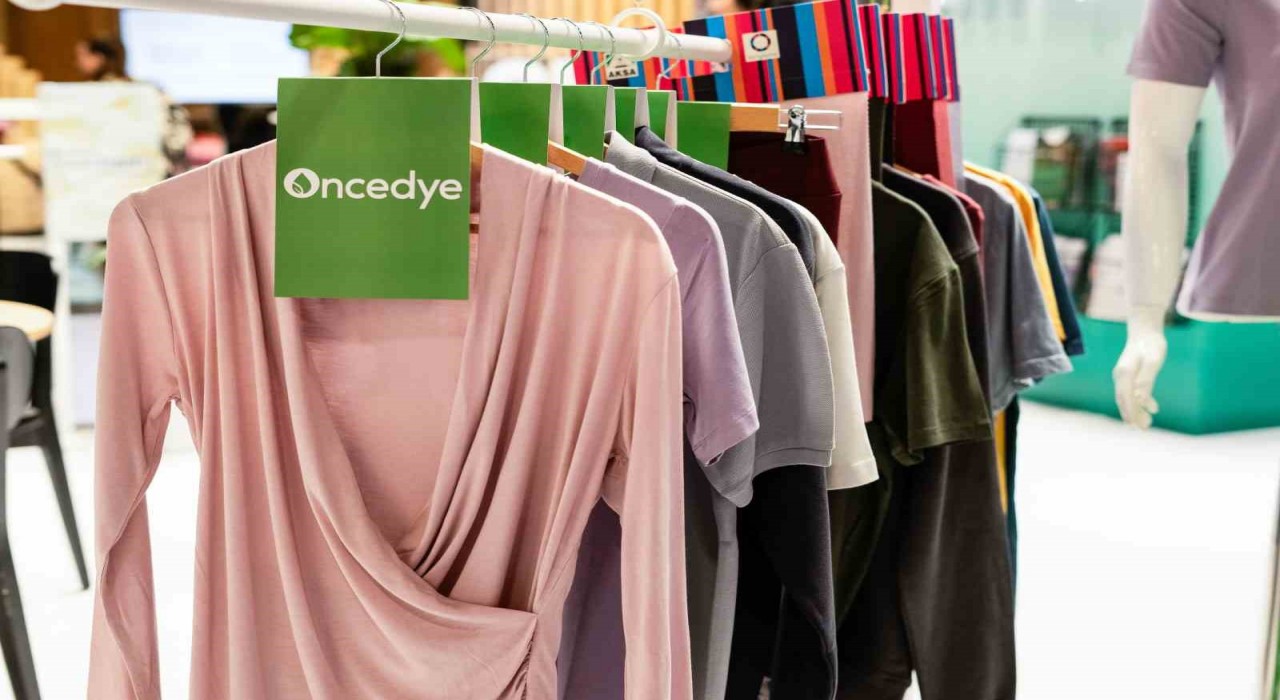 Aksa Akrilik, ‘Acryluna OnceDyeı piyasaya sürdü