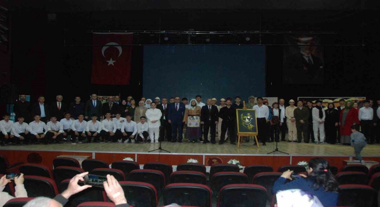 Akşehirde İstiklal Marşının kabul yıl dönümü programı