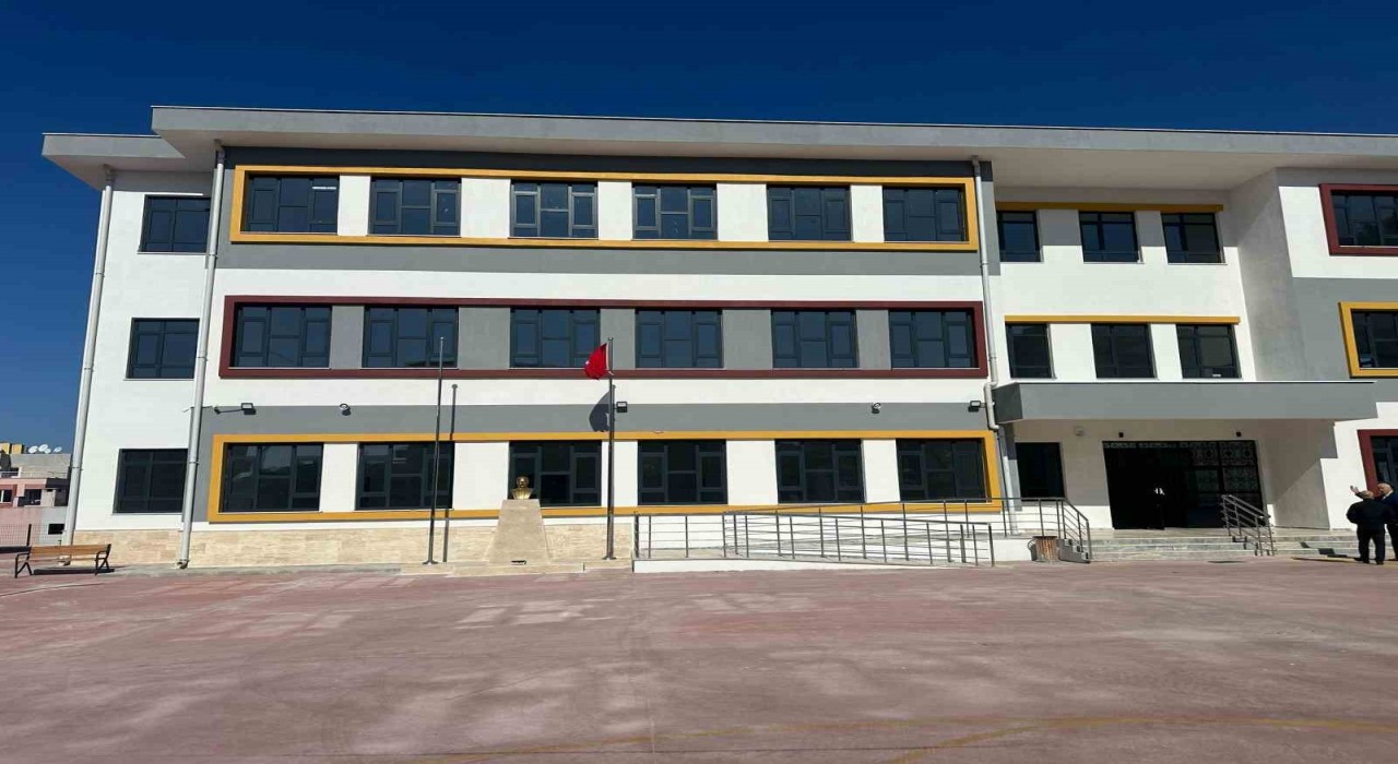 Aliağada 57 yıllık Namık Kemal İlkokulu, yeniden hizmete açılıyor