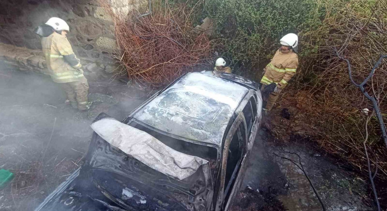 Aliağanın sevilen doktoru Refik Kul trafik kazasında hayatını kaybetti