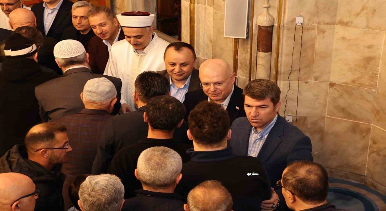 Amasya Valisi Önder Bakan: Bu bayram birliğimizin daha da güçlenmesi için önemli fırsat