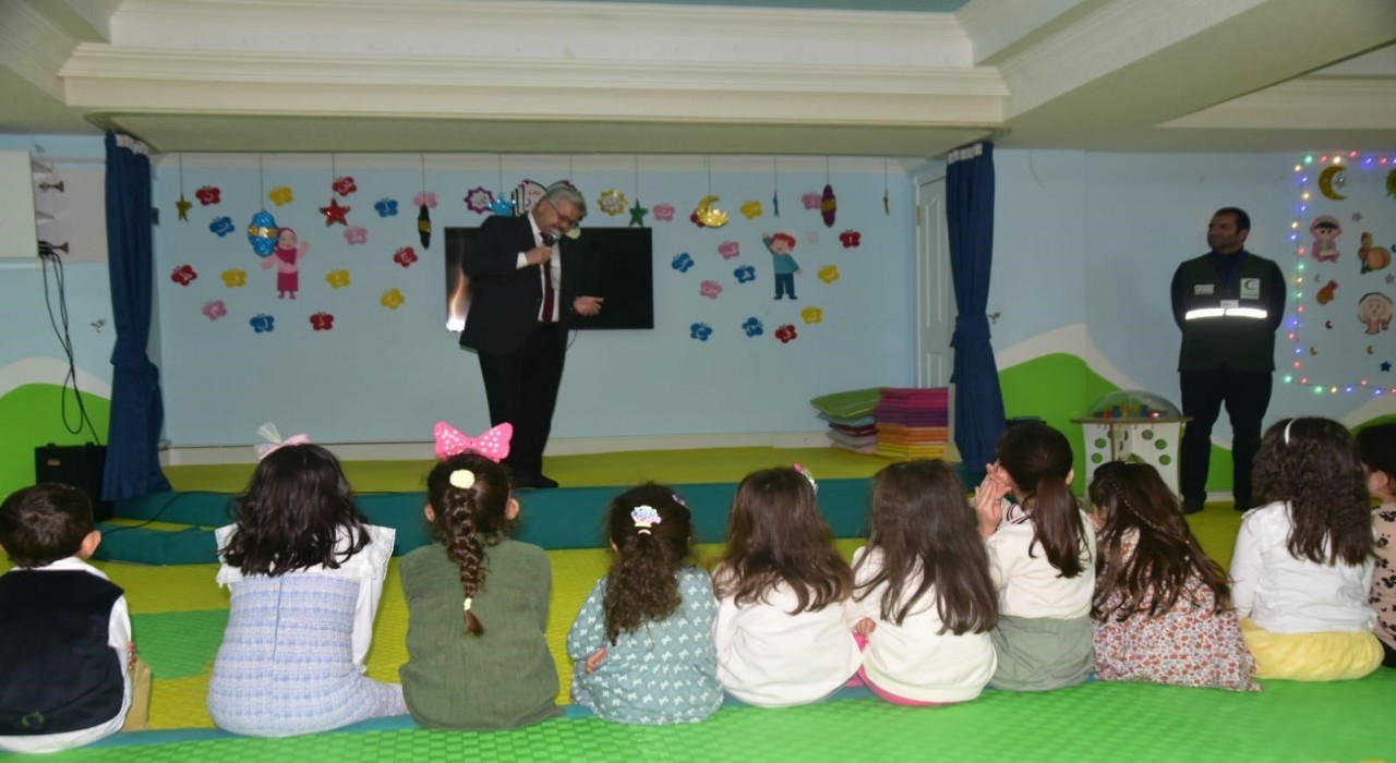 Anamurda Kuran Kursu öğrencilerine Bağımlılıkla Mücadele Semineri düzenlendi