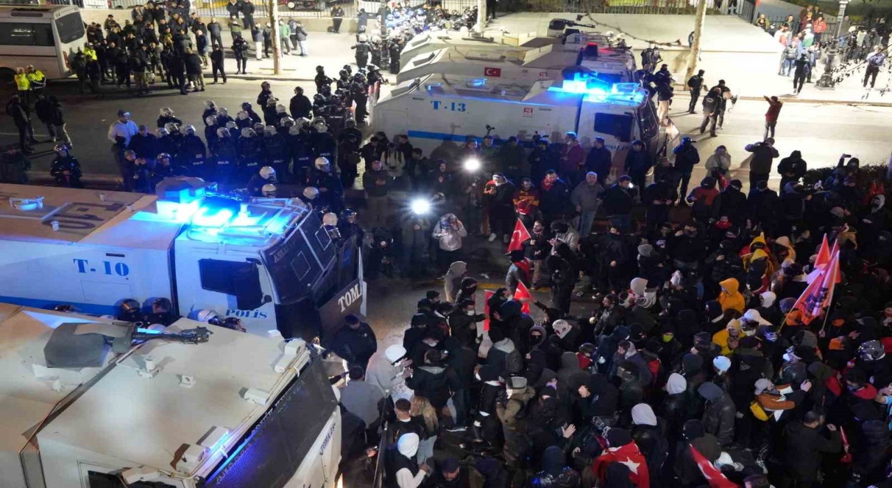 Ankarada, Ekrem İmamoğlunun tutuklanması protesto edildi