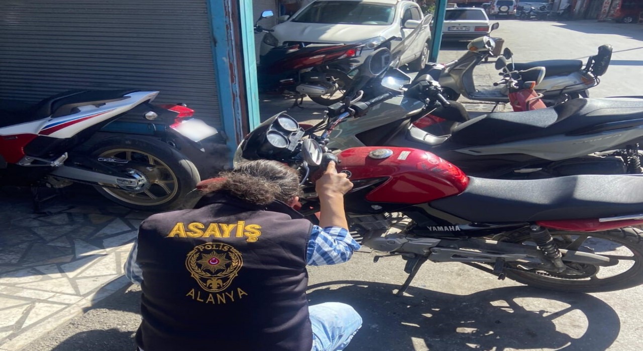 Antalyada 76 ekip 155 polisle motosiklet denetimi