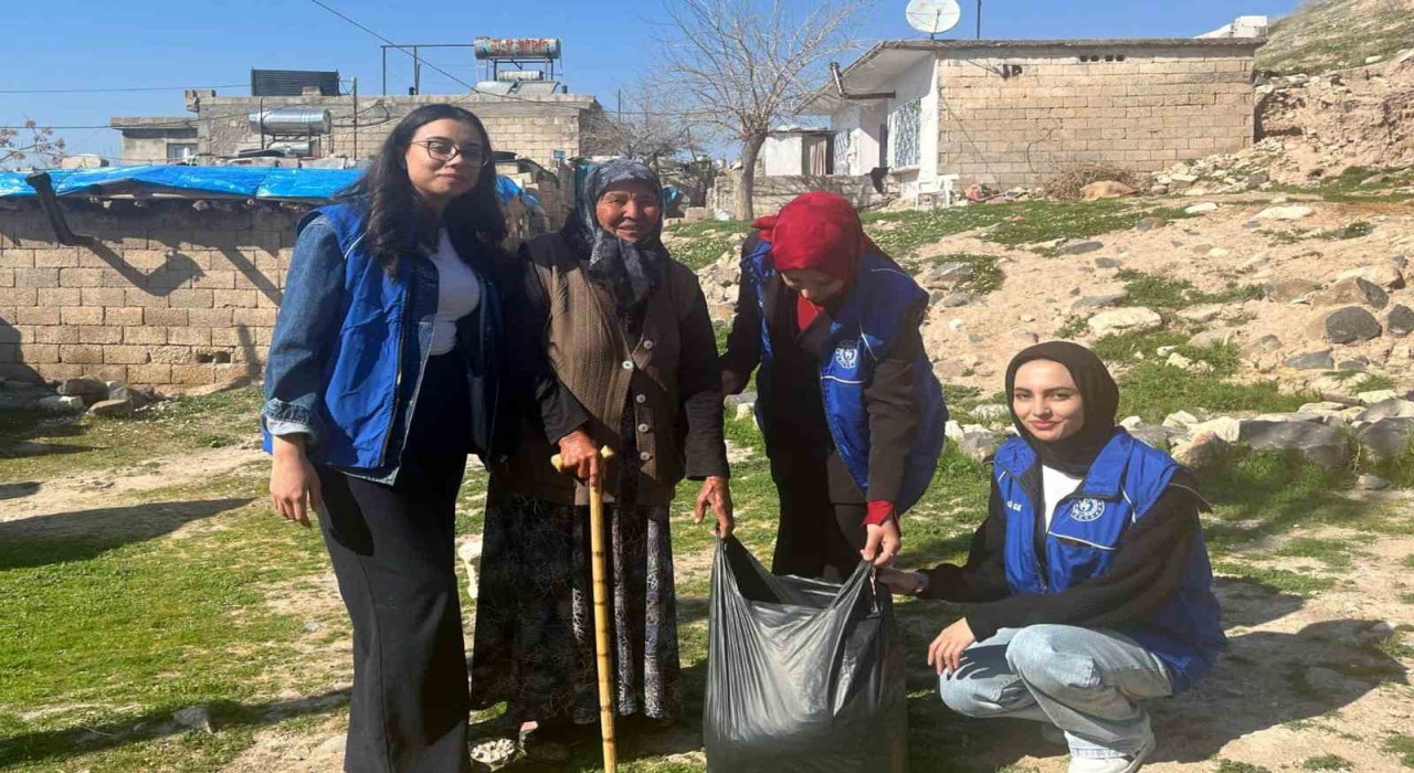 Arabanda dezavantajlı ailelere yardım yapıldı