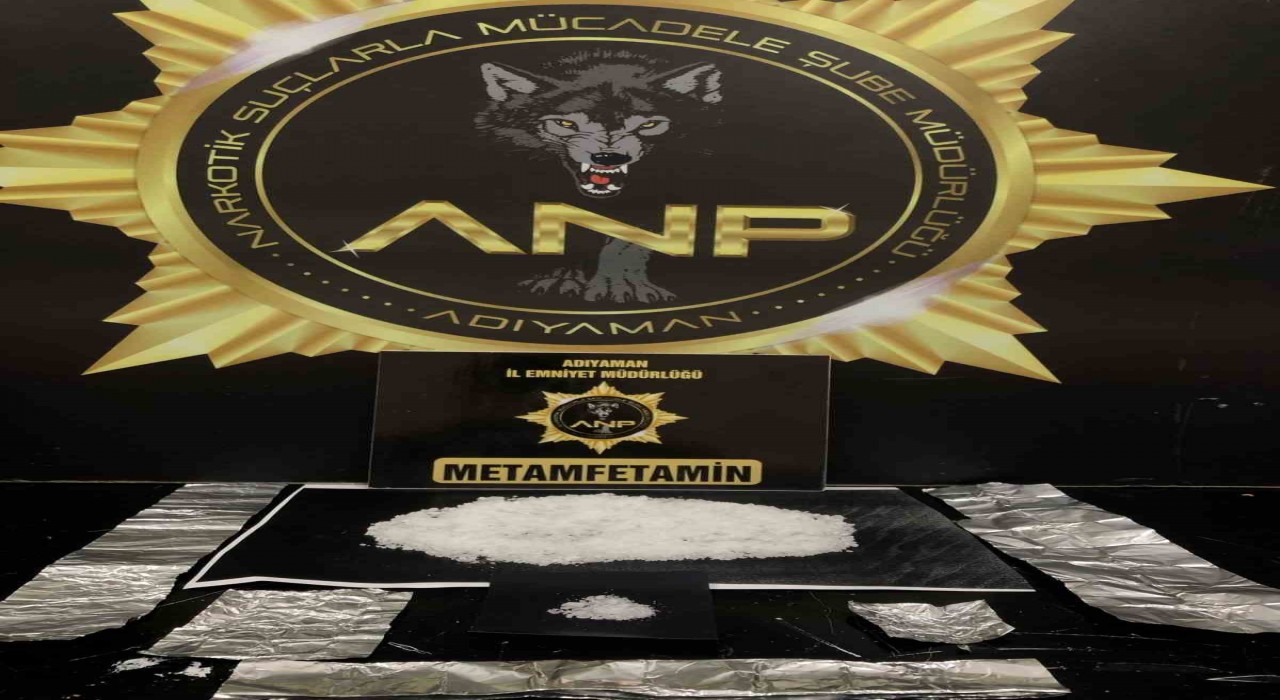 Araçta gizlenen uyuşturucuyu Cadı buldu: 2 şahıs tutuklandı