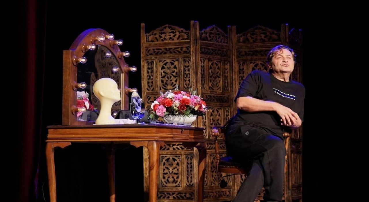 Armağan Çağlayan Seyfi Bey ile sahneye çıkıyor