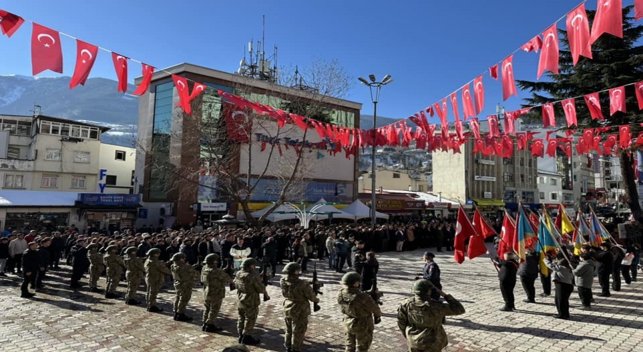 Artvinin düşman işgalinden kurtuluşunun 104nci yılı coşkuyla kutlandı