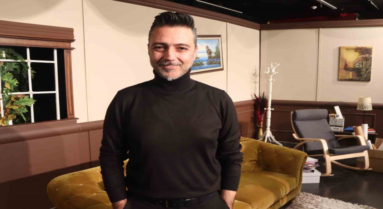 ‘Aşk Listesi İzmirli seyircilerle buluştu