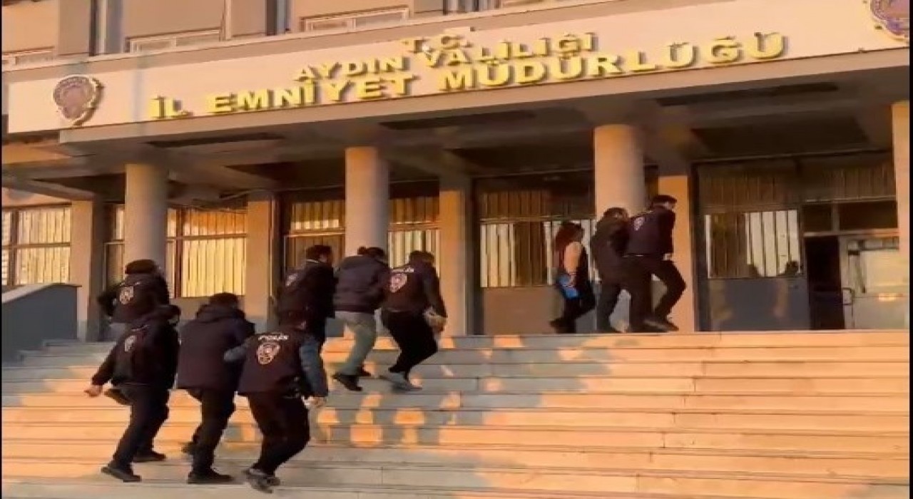Aydın Siberden bir günde iki ayrı operasyon: 5 gözaltı