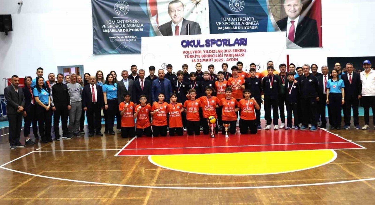 Aydında düzenlenen Okullar Arası Türkiye Voleybol Şampiyonası sona erdi