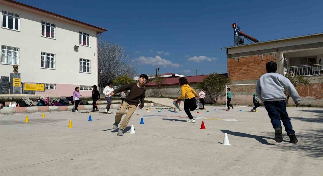 Aydında minikler, sporun farklı dallarıyla tanışıyor