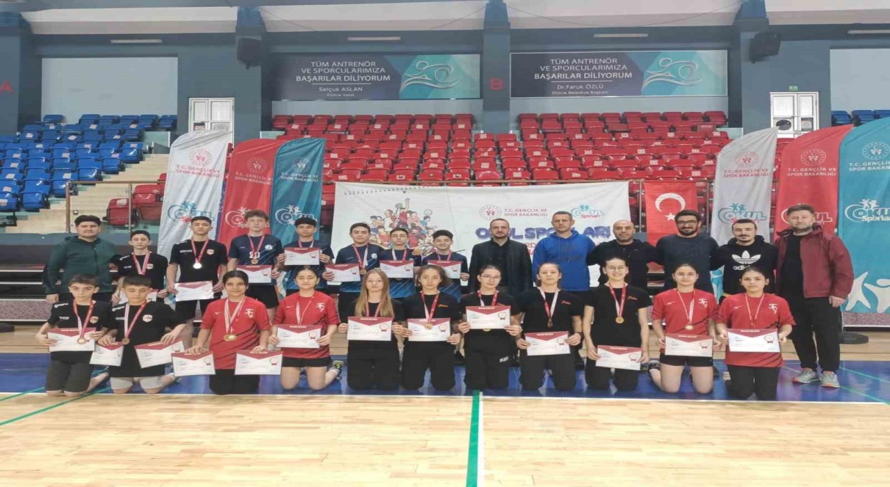Badmintonda şampiyonlar belli oldu