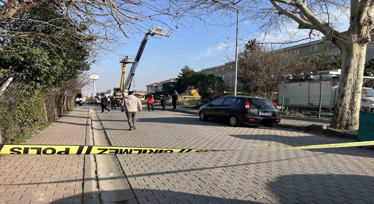 Bahçelievlerde vinç sepetinden düşen 4 işçi yaralandı