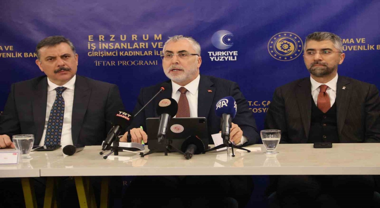 Bakan Işıkhan, Erzurumda iş adamlarıyla iftarda bir araya geldi