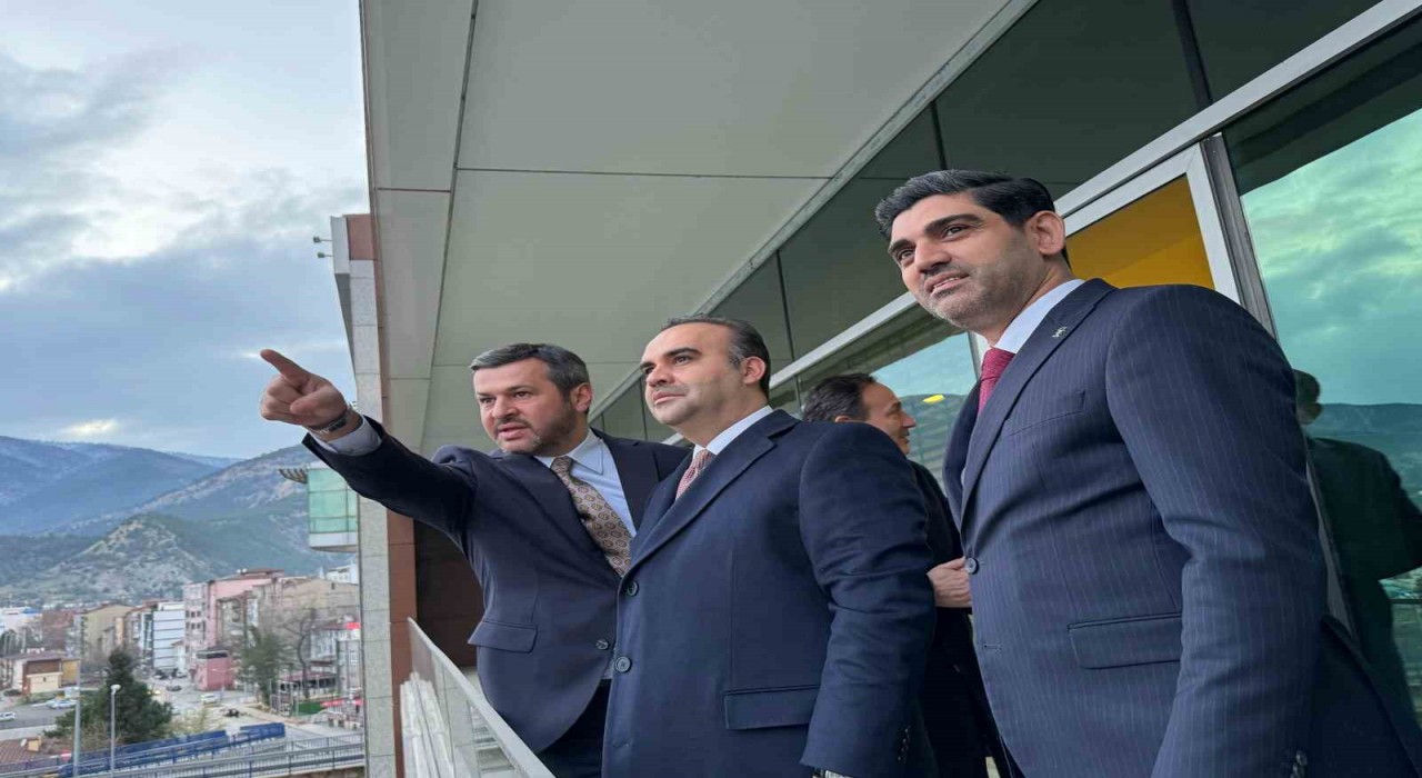 Bakan Kacır: Türkiye Avrupa Birliği için önemli tedarik ve üretim merkezi