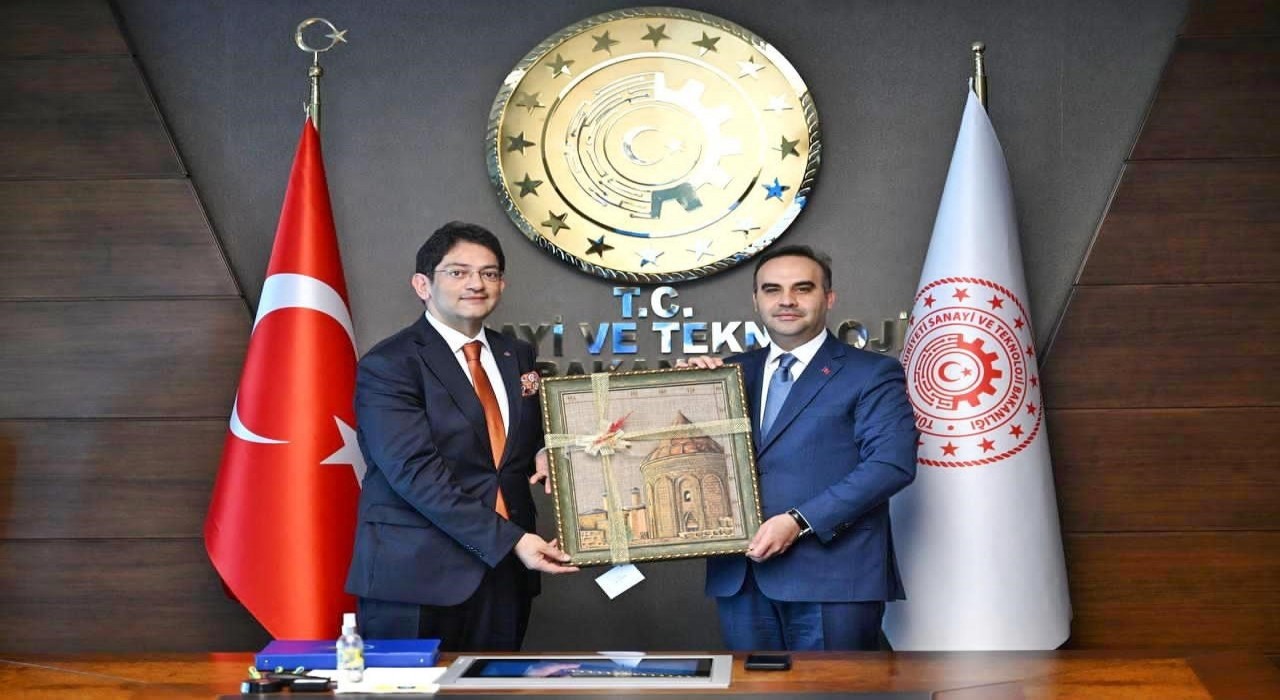 Bakan Kacırdan proje desteği