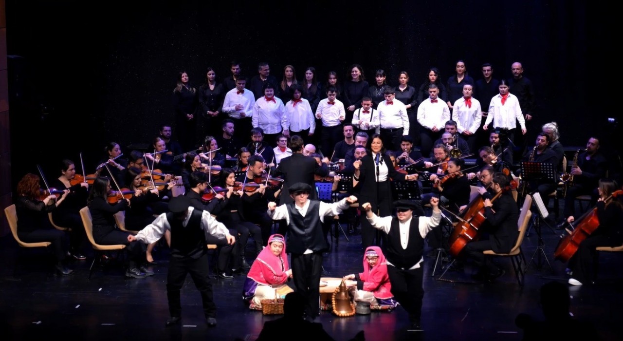 Bakan Tekin paylaştı: Samsun Maarif Orkestrasından Down Sendromu Farkındalık Günü için özel performans