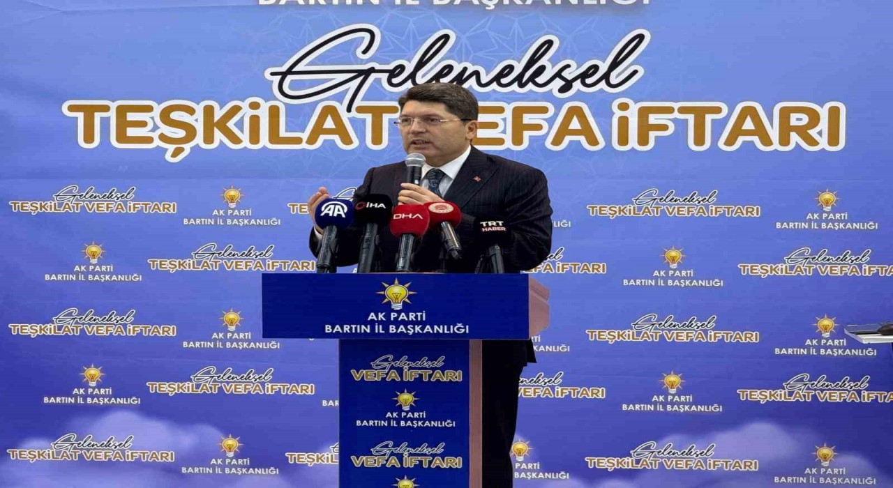 Bakan Tunçtan Özele: (Otel yangını) Bilir kişi rapor geldi, rapor karşısında susuyorsanız o zaman ikiyüzlüsünüz