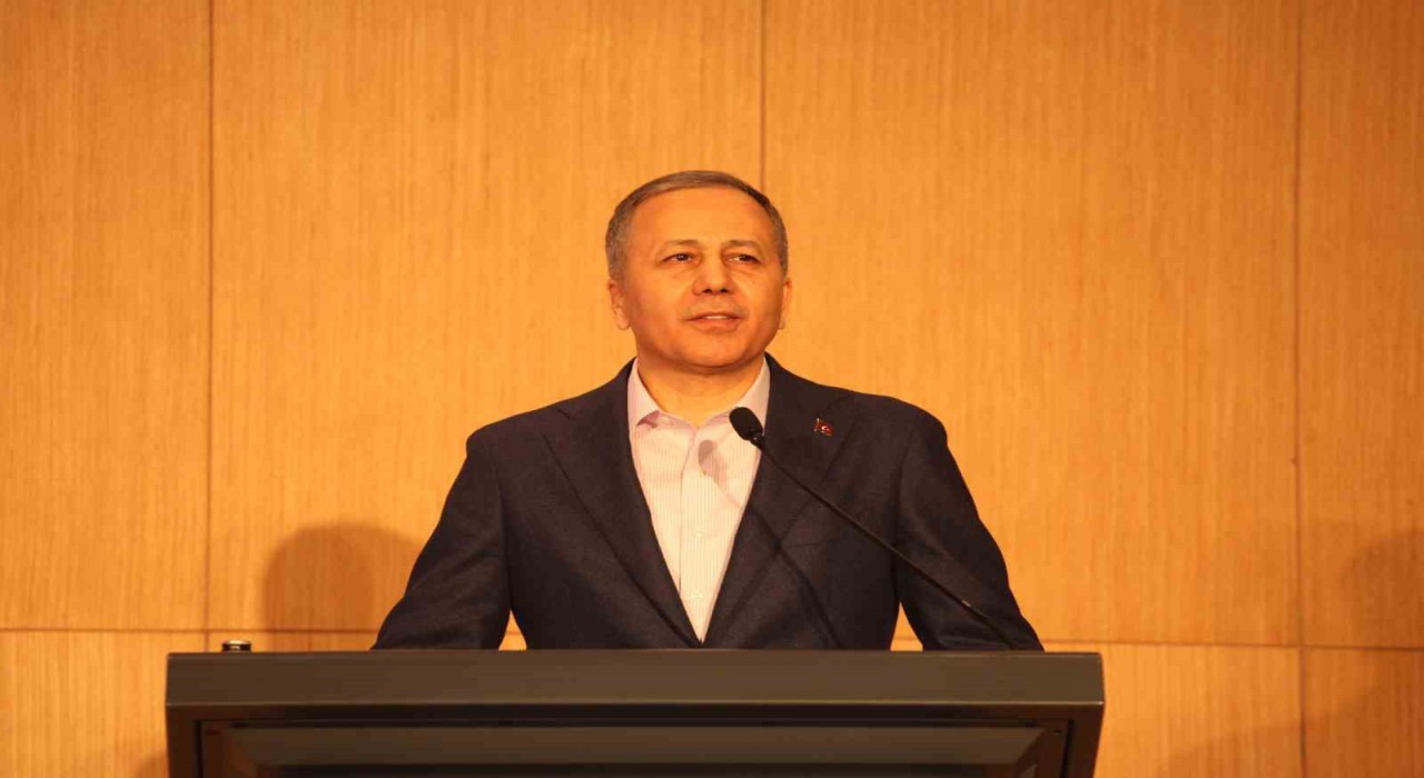 Bakan Yerlikaya: Siyasi rekabette sınıfta kalınca Türkiyeyi çökertebilirsek AK Partiyi çökertmiş oluruz diyorlar