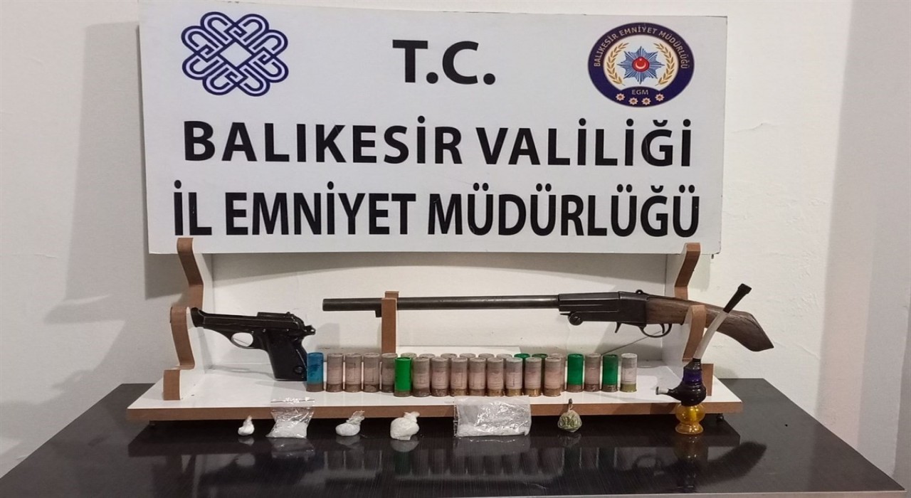 Balıkesirde cinayet ve uyuşturucu suçlarından aranan şahıs yakalandı