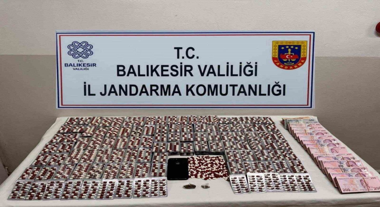 Balıkesirde jandarmadan kaçakçılık ve organize suç operasyonu: 50 şüpheli yakalandı