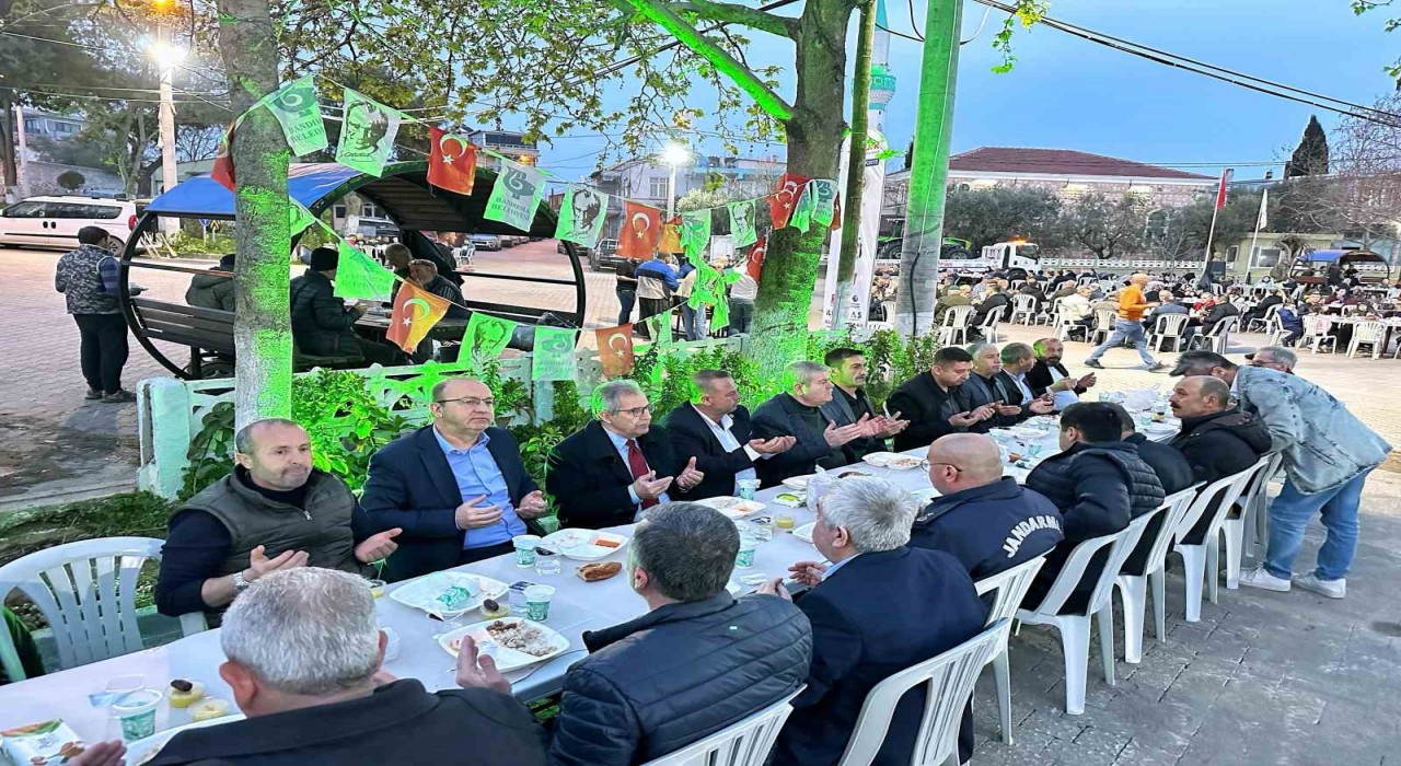 Bandırma Yeşilçomluda Geleneksel İftar Buluşması