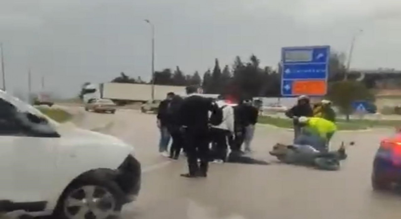 Bandırmada iki araç çarpıştı: 2 yaralı