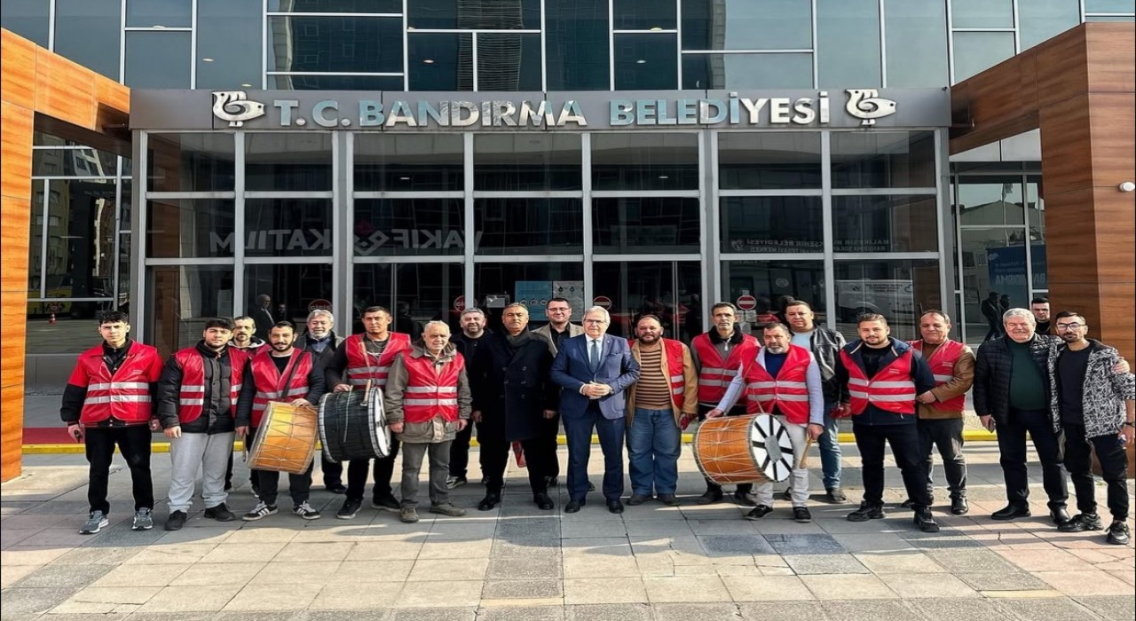 Bandırmada Ramazan davulcuları göreve hazır