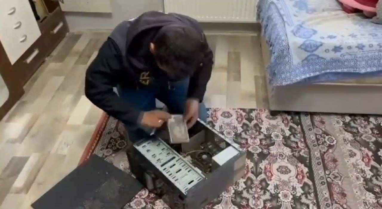 Banka hesaplarına izinsiz erişip 1 milyon 195 bin TLlik vurgun yaptılar