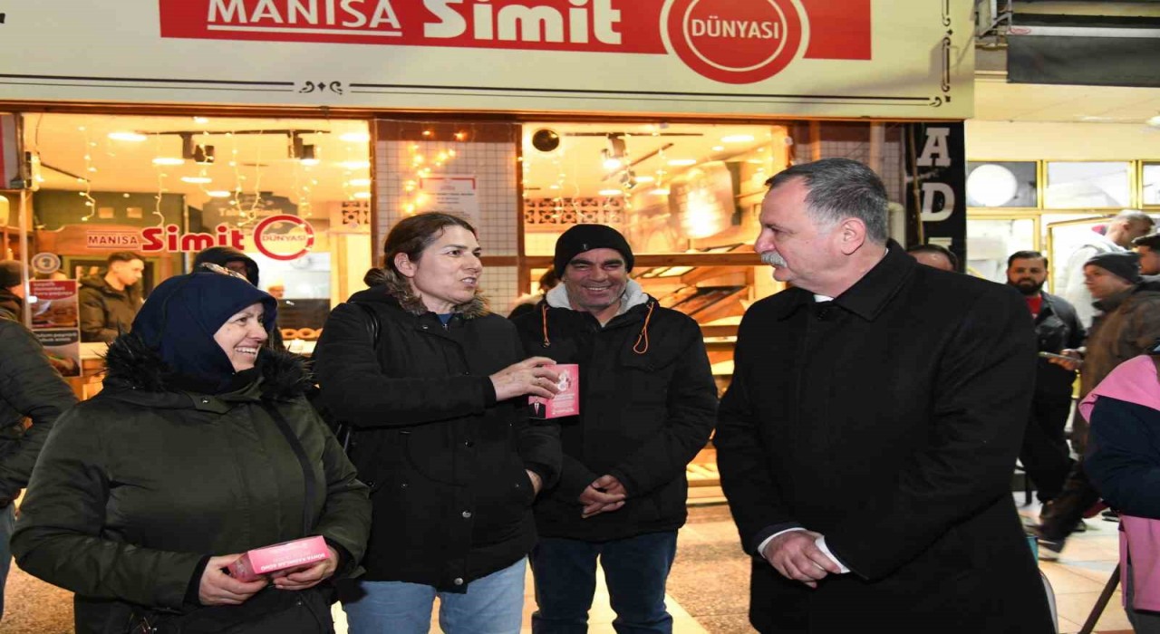 Başkan Balabandan işçi servisi bekleyen kadınlara anlamlı ziyaret
