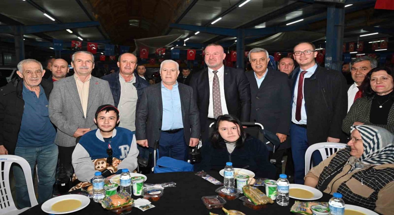 Başkan Bozbey, Karacabeyde iftar sofrasında vatandaşlarla buluştu