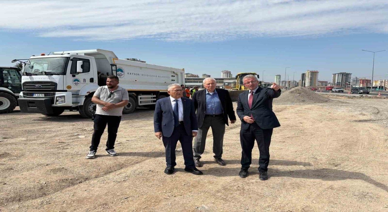 Başkan Büyükkılıç, Kertmeler Kavşağında trafiği rahatlatacak çalışmaları inceledi