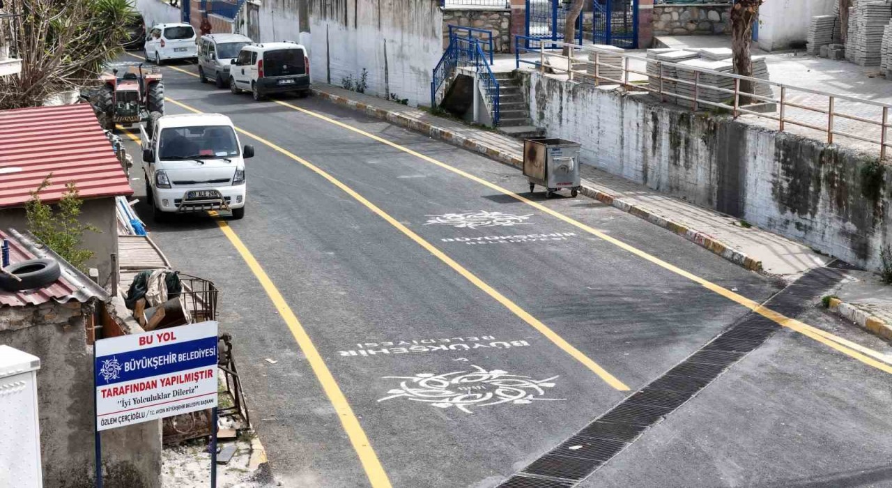 Başkan Çerçioğlu, Sökenin yollarını yeniliyor