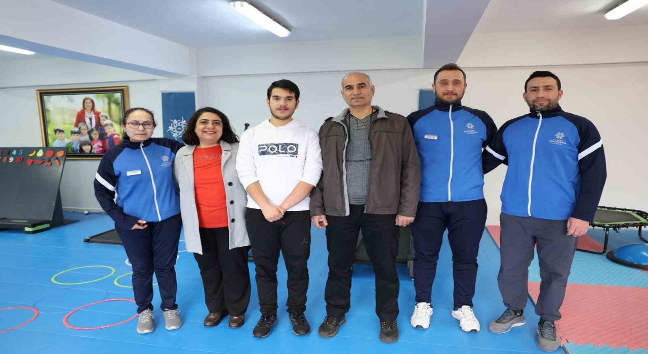 Başkan Çerçioğlunun otizmli öğrencilere destekleri devam ediyor