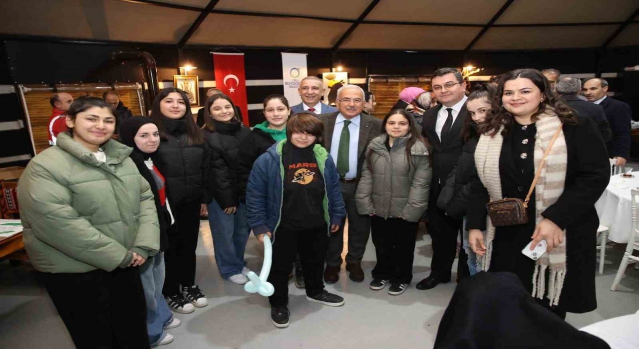 Başkan Güler, orucunu özel misafirleri ile açtı: Büyükşehir Belediyesinin tüm imkanları emrinizde