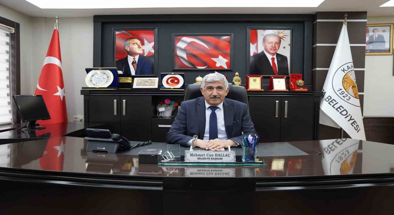 Başkan Hallaçtan Kadir Gecesi mesajı: Mazlumların yanında olmalıyız