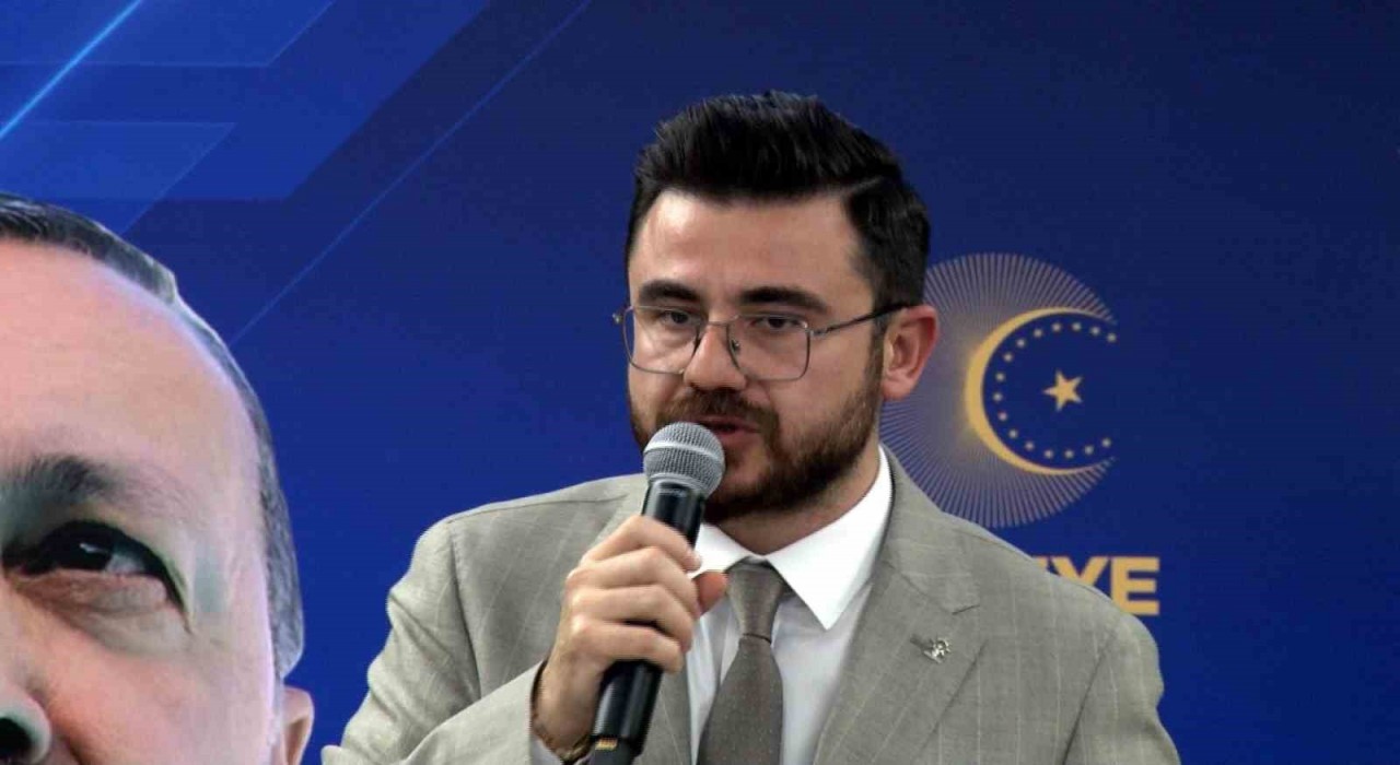 Başkan Okandan: Liyakatli insanların görevde olması, siyaseti göstermelik değil samimiyetle ortaya koymaktır