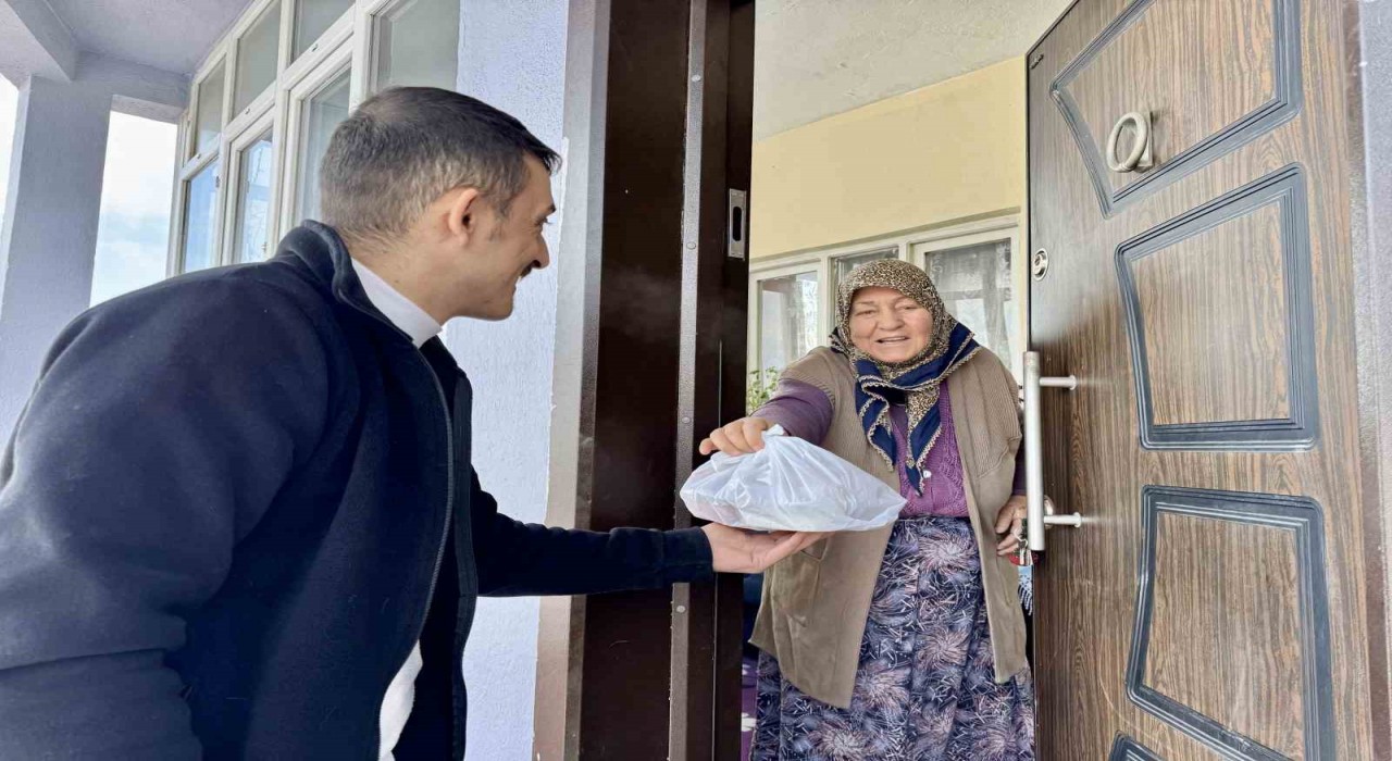 Başkan Özdoğan: Ramazanda 200 haneye günlük sıcak yemek ulaştırıyoruz